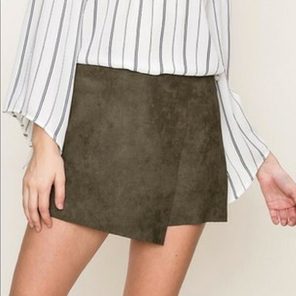 Green Suede Envelope Skort - Picture 2 of 5